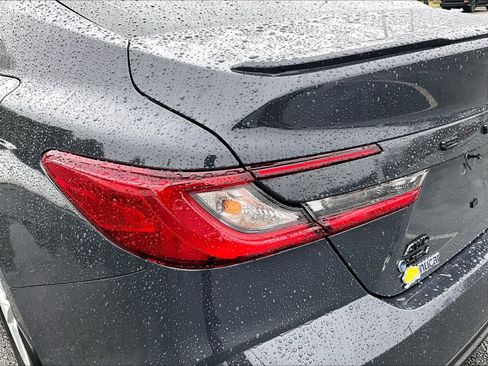 Used 2025 Toyota Camry LE image 34