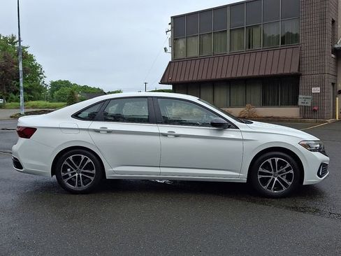Used 2023 Volkswagen Jetta Sport FWD image 12
