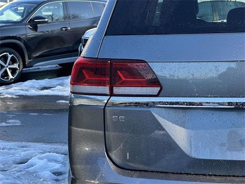 Certified 2022 Volkswagen Atlas SE image 12