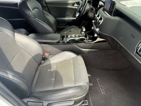 Used 2022 Kia Stinger GT-Line image 17