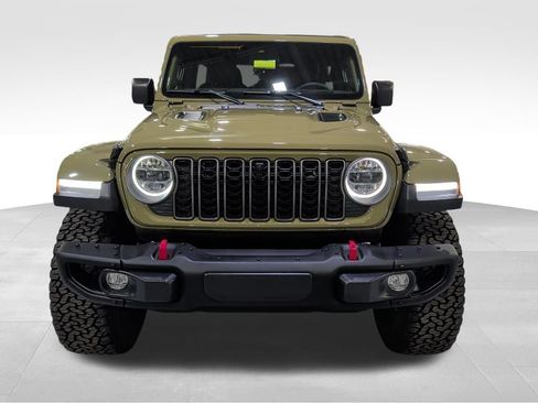 Used 2025 Jeep Wrangler Unlimited Rubicon image 2