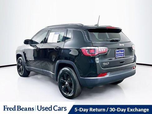 Used 2018 Jeep Compass Latitude w/ Popular Equipment Group AWD/4WD image 6