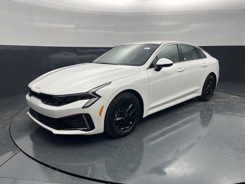 Used 2025 Kia K5 LXS image 3