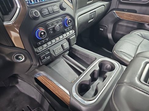 Used 2022 Chevrolet Silverado 2500 High Country AWD/4WD image 30