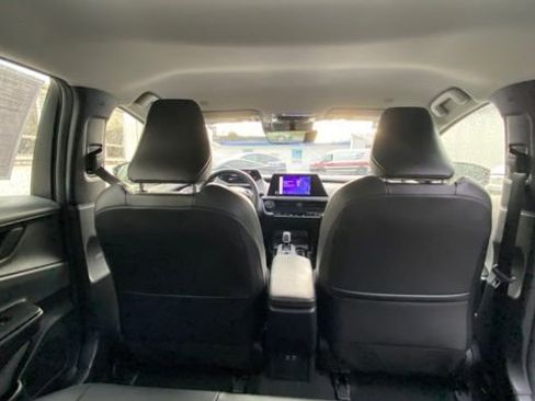 Used 2023 Toyota Prius LE image 25