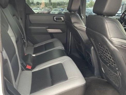 Used 2023 Ford Bronco Black Diamond w/ Sasquatch Package AWD/4WD image 16