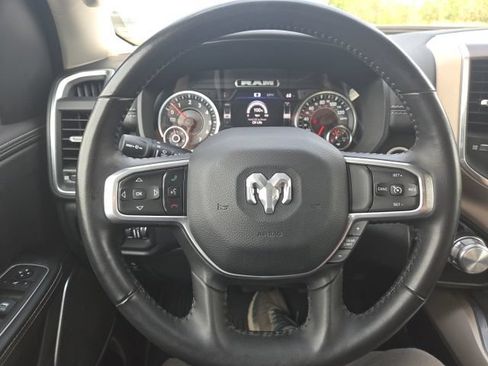 Used 2022 RAM 1500 Laramie AWD/4WD image 17