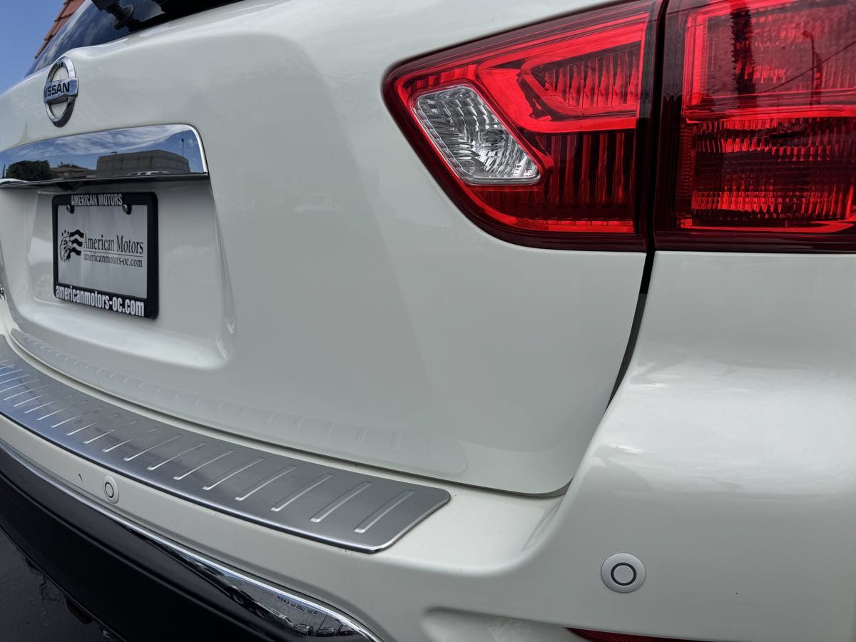 Used 2020 Nissan Pathfinder S FWD image 16