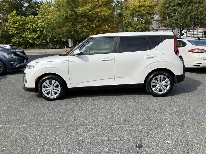 Used 2021 Kia Soul LX FWD image 8