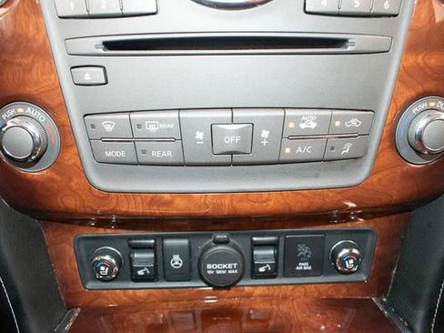Used 2017 INFINITI QX80 4WD w/ Deluxe Technology Package image 35