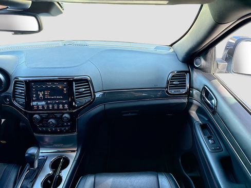 Used 2020 Jeep Grand Cherokee Overland image 19