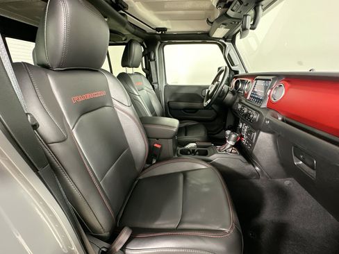 Used 2021 Jeep Gladiator Rubicon AWD/4WD image 39