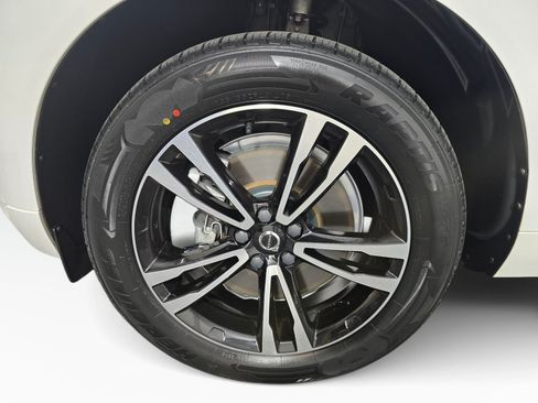 Used 2020 Volvo XC60 T6 Momentum AWD/4WD image 12