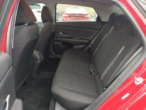 Used 2023 Hyundai Elantra SEL image 28