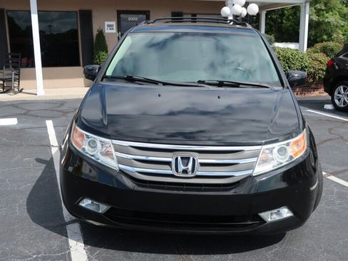 Used 2013 Honda Odyssey Touring image 3