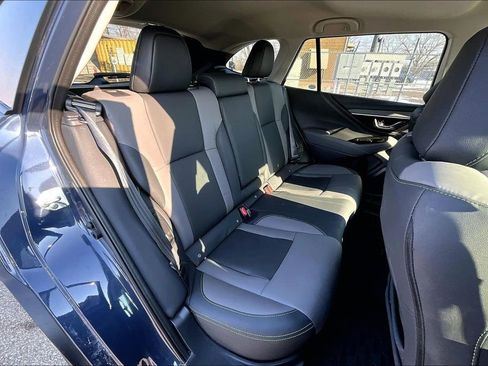 Used 2025 Subaru Outback Onyx Edition image 37