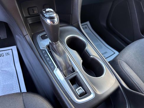 Used 2018 Chevrolet Equinox LT image 20