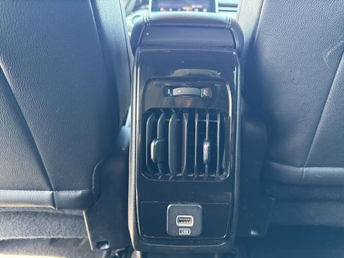 Used 2025 Jeep Compass Limited image 28