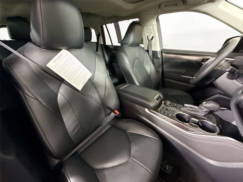New 2026 Toyota Highlander Limited AWD/4WD image 45