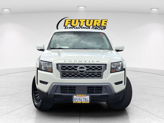 Certified 2023 Nissan Frontier SV RWD image 2