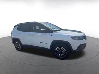 Used 2025 Jeep Compass Trailhawk AWD/4WD video 2