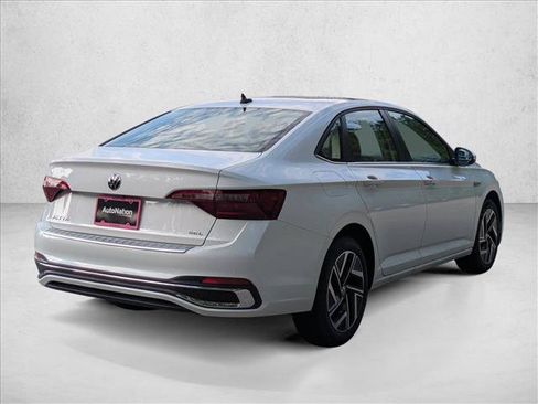Used 2024 Volkswagen Jetta SEL FWD image 5