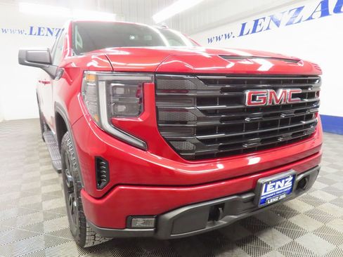 Used 2022 GMC Sierra 1500 Elevation w/ Preferred Package image 3