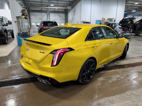 Used 2024 Cadillac CT4 V image 3