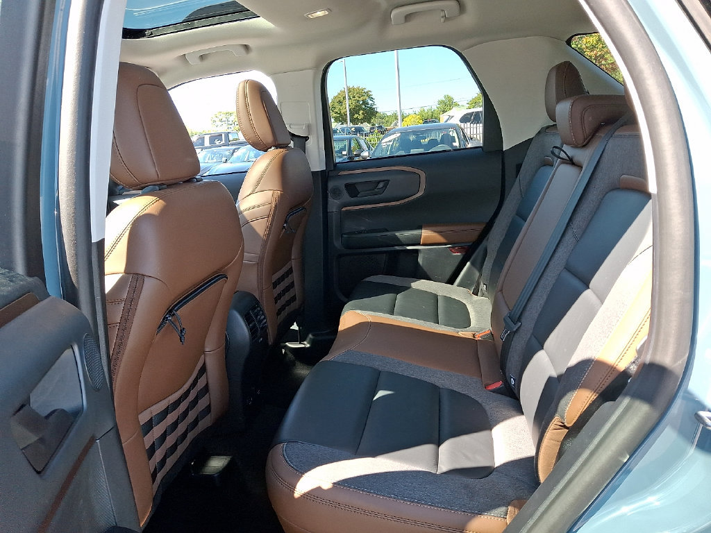 Used 2023 Ford Bronco Sport Outer Banks w/ Tech Package AWD/4WD image 10