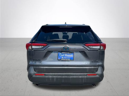 Used 2024 Toyota RAV4 LE AWD/4WD image 8