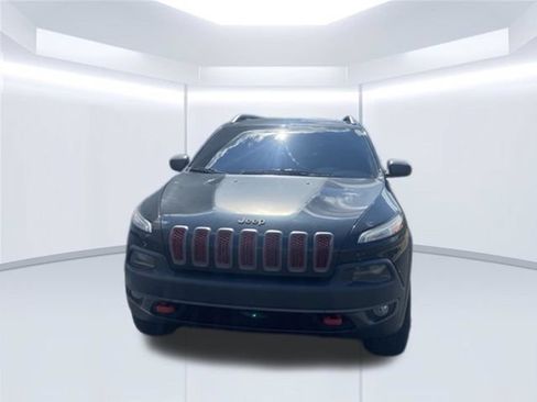 Used 2015 Jeep Cherokee Trailhawk AWD/4WD image 6