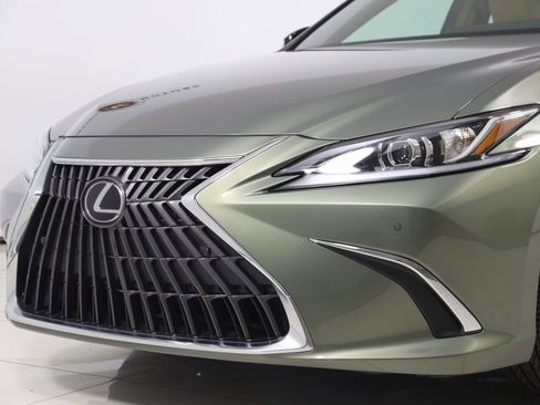 Used 2024 Lexus ES 350 w/ Premium Package image 55