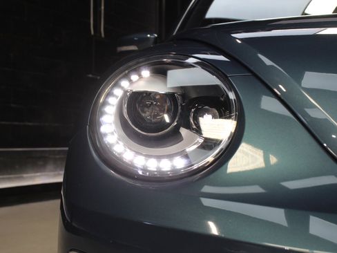 Used 2018 Volkswagen Beetle 2.0T S image 7