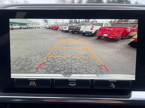 Used 2024 GMC Sierra 1500 SLE image 12