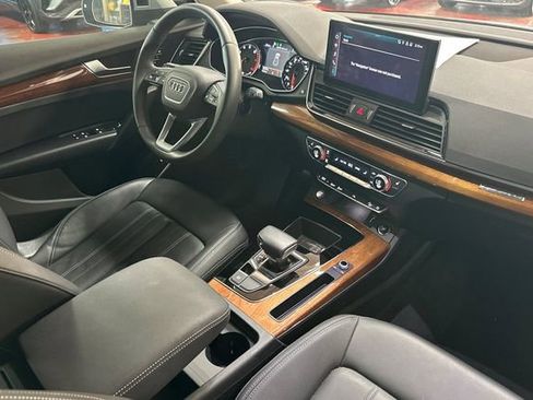 Used 2023 Audi Q5 2.0T Premium w/ Convenience Package AWD/4WD image 19