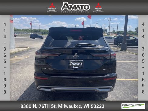 New 2025 Mitsubishi Outlander SE image 4