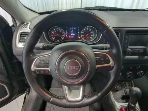 Used 2018 Jeep Compass Latitude w/ Cold Weather Group AWD/4WD image 22