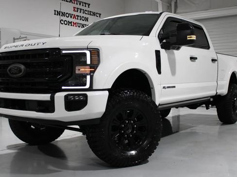 Used 2022 Ford F250 Lariat w/ Tremor Off-Road Package AWD/4WD image 1