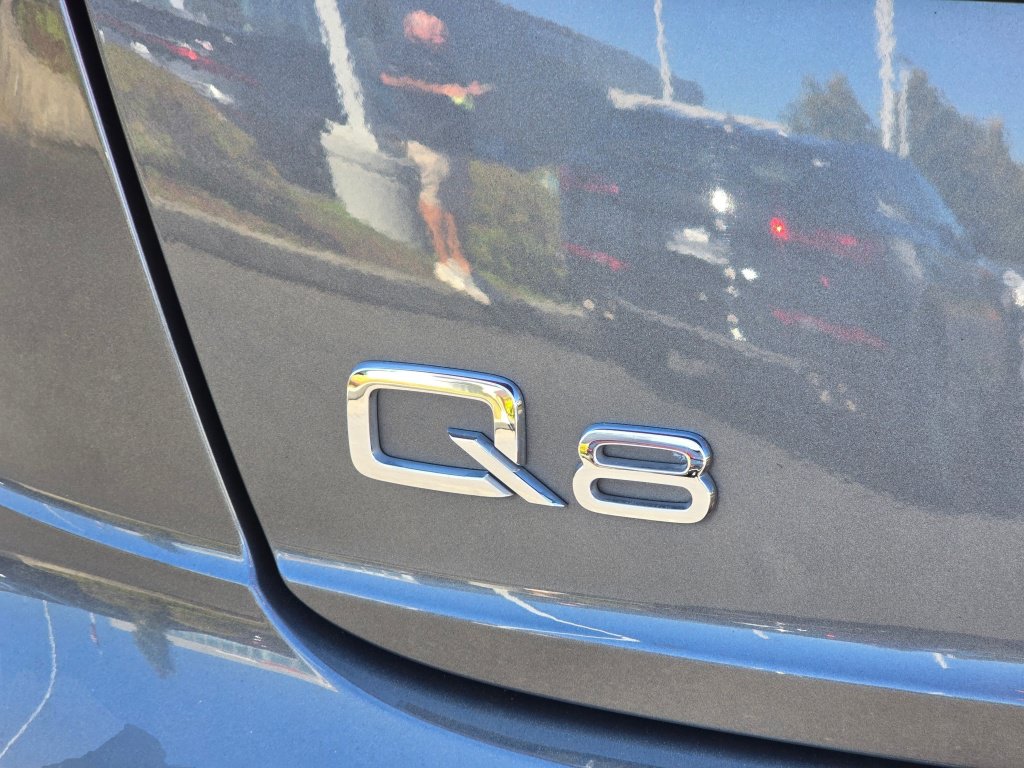 Used 2020 Audi Q8 Prestige AWD/4WD image 33