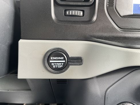 Used 2022 Ford Bronco Badlands image 28