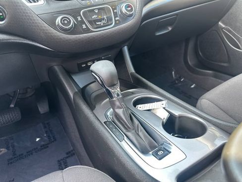 Used 2023 Chevrolet Malibu LS FWD image 23