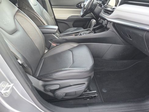 Used 2022 Jeep Compass Limited image 28