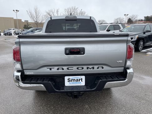 Used 2023 Toyota Tacoma TRD Off-Road image 6