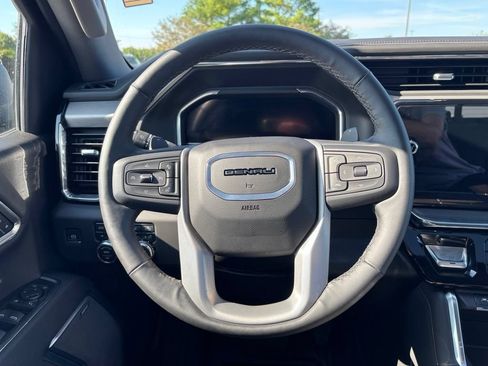Used 2025 GMC Sierra 1500 Denali w/ Denali Reserve Package AWD/4WD image 28