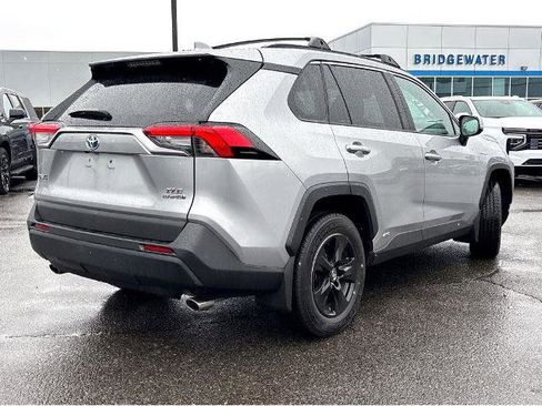 Used 2020 Toyota RAV4 XLE w/ Convenience Package AWD/4WD image 5