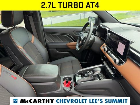 Used 2025 GMC Canyon AT4 AWD/4WD image 30