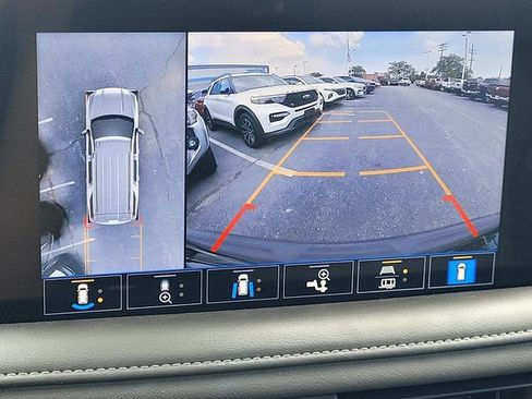 Used 2021 GMC Yukon SLT w/ SLT Luxury Plus Package image 38