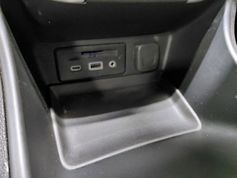 Certified 2024 GMC Terrain SLT image 29