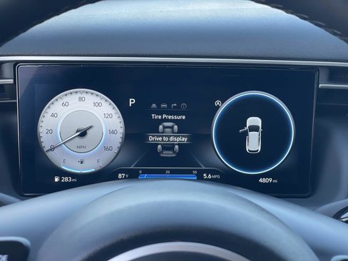 Certified 2024 Hyundai Tucson Limited image 18