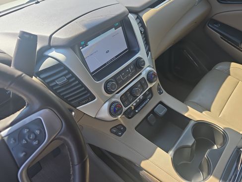 Used 2019 GMC Yukon XL SLT w/ Open Road Package image 27